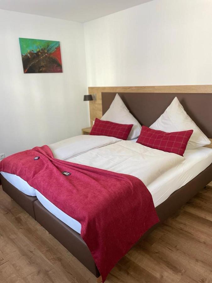 Landgasthaus Zur Linde Pleiskirchen Extérieur photo